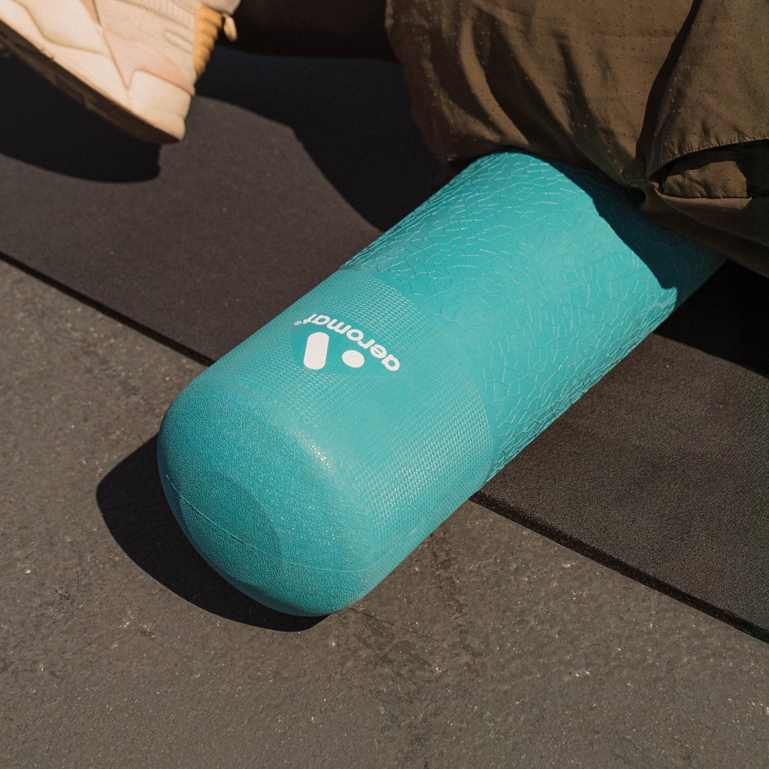How to Stop Muscle Cramps With an Air Roller or Foam Roller