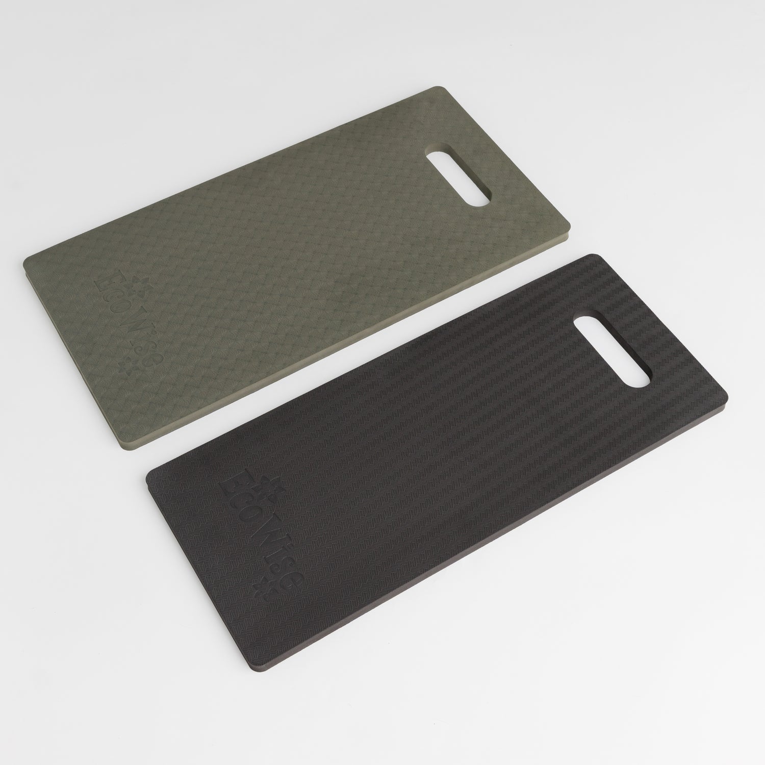 group; kneeing pad